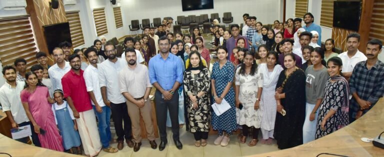 സ്വീപ് ക്യാമ്പയിനിന്റെ ഭാഗമായ വിദ്യാര്‍ഥികളെ അനുമോദിച്ചു