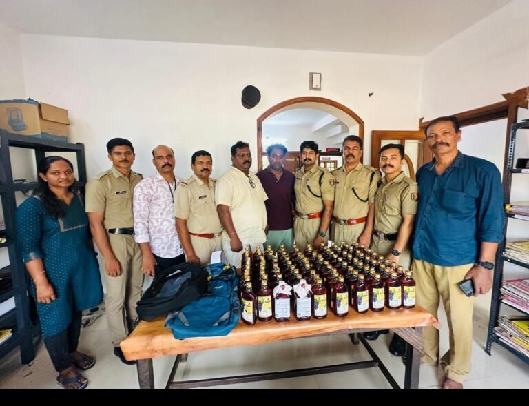100കുപ്പിമാഹി മദ്യവുമായിരാമന്തളി സ്വദേശികൾ അറസ്റ്റിൽ