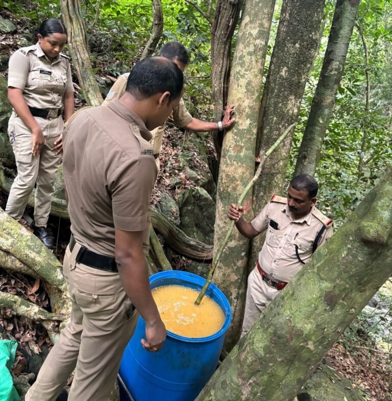 എക്‌സൈസ് റെയ്ഡ് 200 ലിറ്റർ വാഷ് പിടികൂടി
