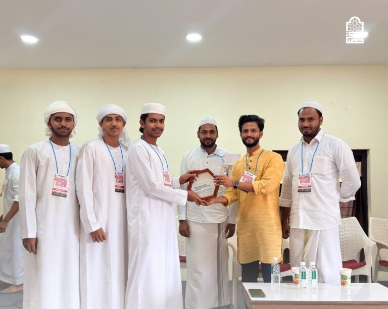 വീണ്ടും ചരിത്ര നേട്ടം; ദാറുൽ ഹസനാത്തിന് മികച്ച ഡിപ്പാർട്മെൻ്റ് ബഹുമതി