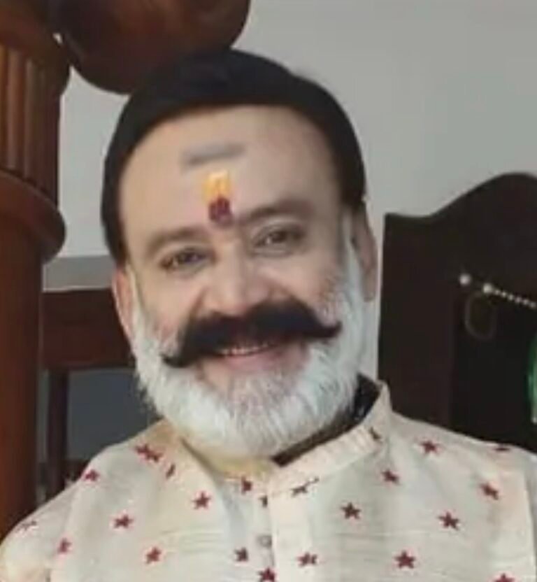 നടൻ സന്തോഷ് കെ. നായർ വാഹനാപകടത്തിൽ മരിച്ചു; അടൂരിൽ ട്രക്കും ഇന്നോവയും കൂട്ടിയിടിച്ച് ദുരന്തം