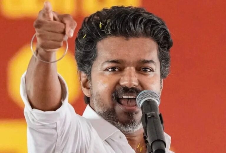 തമിഴകത്ത് വിജയ് തരംഗം; 107 സീറ്റുകളുമായി പടുകൂറ്റൻ അരങ്ങേറ്റം, സർക്കാർ രൂപീകരിക്കാൻ ചെറുകക്ഷികളുടെ പിന്തുണ തേടുന്നു