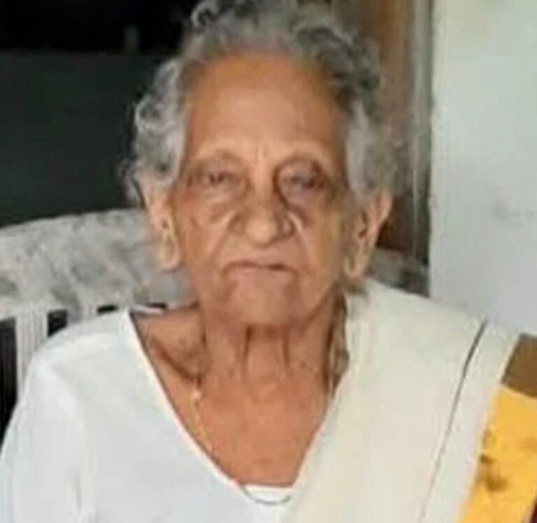 മീനാക്ഷി അന്തരിച്ചു