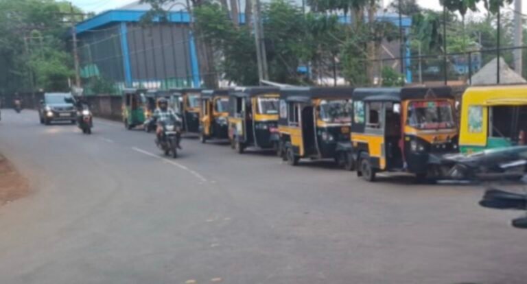 മയ്യിൽ ടൗണിലെ കുരുക്ക് അഴിക്കാനിറങ്ങി മയ്യിൽ പോലീസും പഞ്ചായത്തും; ഓട്ടോ-ടാക്സി പാർക്കിംഗിൽ പുതിയ നിയന്ത്രണം!