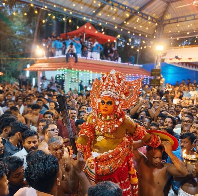 നൂറ്റാണ്ടുകൾക്ക് ശേഷം തട്ടും വെള്ളാട്ടം; കോറോം ശ്രീ വൈരജാതൻ കോട്ടം ഭക്തിസാന്ദ്രം